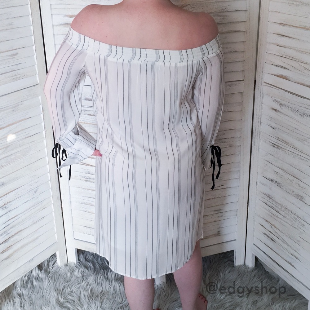 Off the Shoulder Striped Dress - Picture 7 of 8